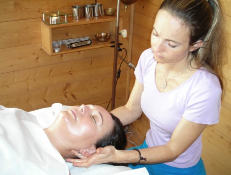 Ayurvedic detox cleanse face massage barbora moravkova